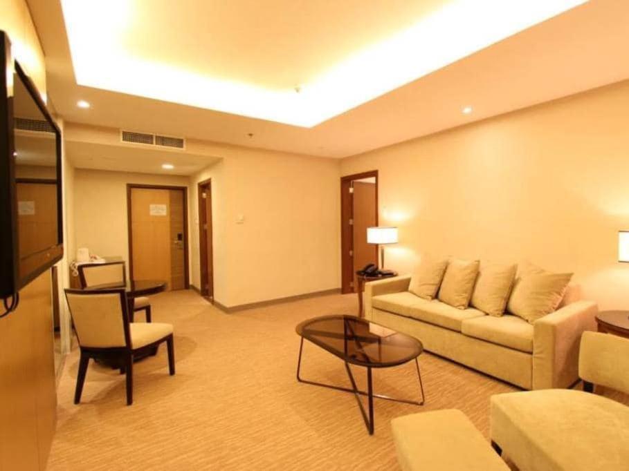 Garden Orchid Hotel & Resort Corp. サンボアンガ エクステリア 写真